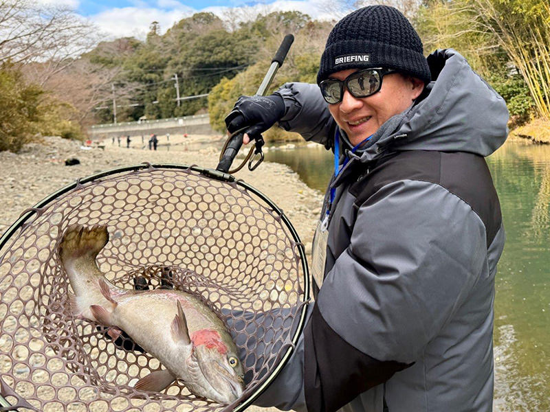 でかマスはボトムで狩る。